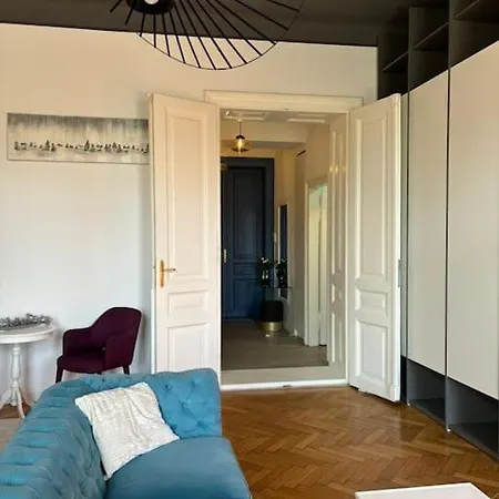 Apartment Joy Prefectura 13 *